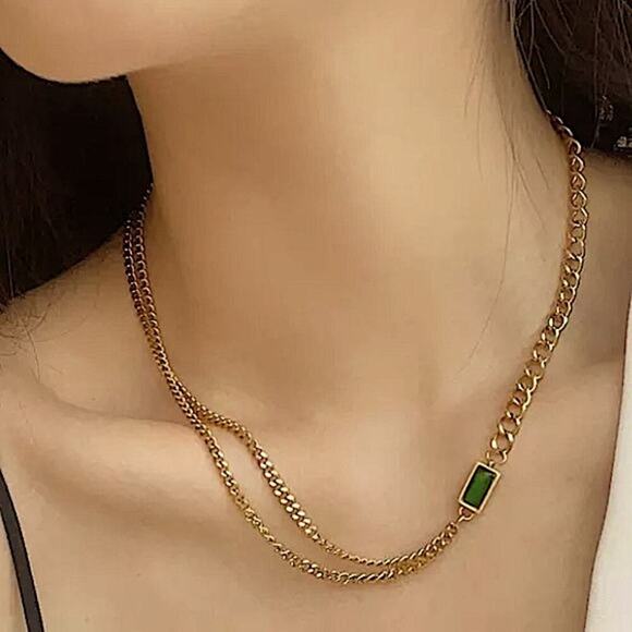 Gold Emerald Pendant Necklace, Chain Link Design, Perfect Special Occasions - Picture 5 of 10